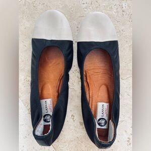 LANVIN CAP TOE BALLET FLATS